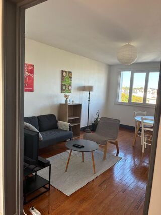  Appartement à louer 4 pièces 68 m²