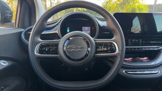 500 118 42 kWh La Prima - Automatique Toit ouvrant 2024 occasion 42370 Renaison