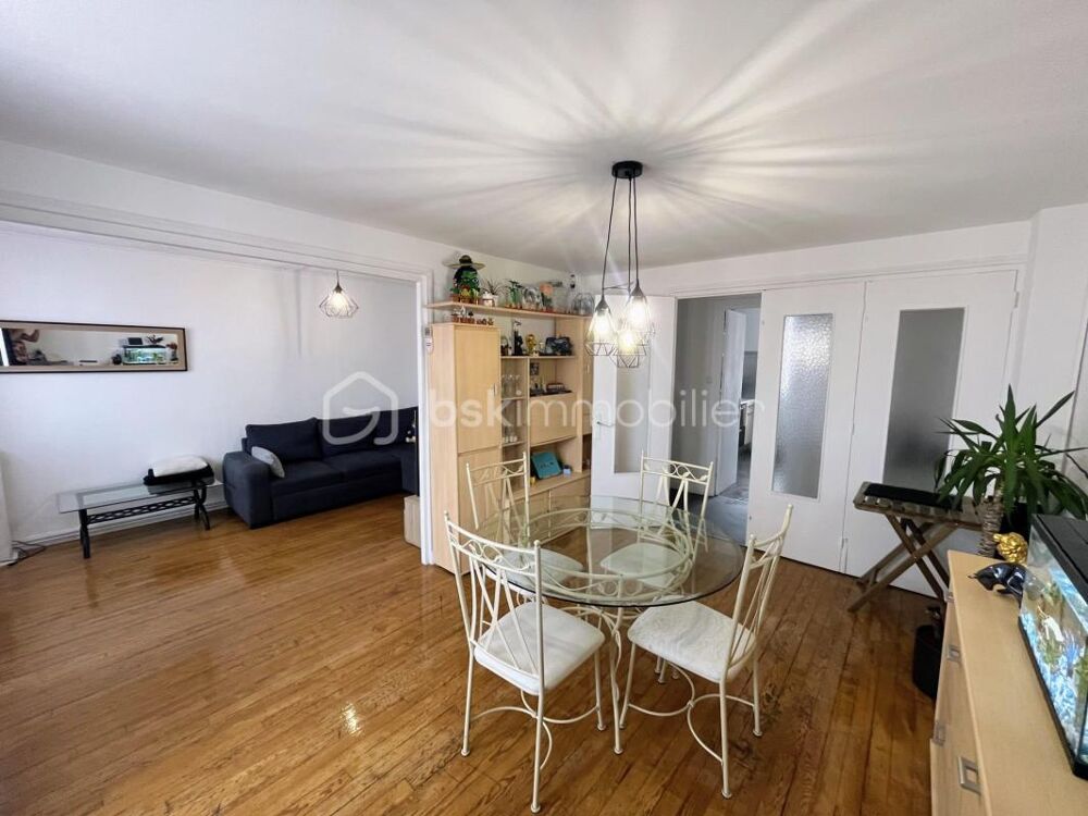 Vente Appartement ROANNE MULSANT - Lumineux T4 au dernier étage avec balcon et vue dégagée Roanne