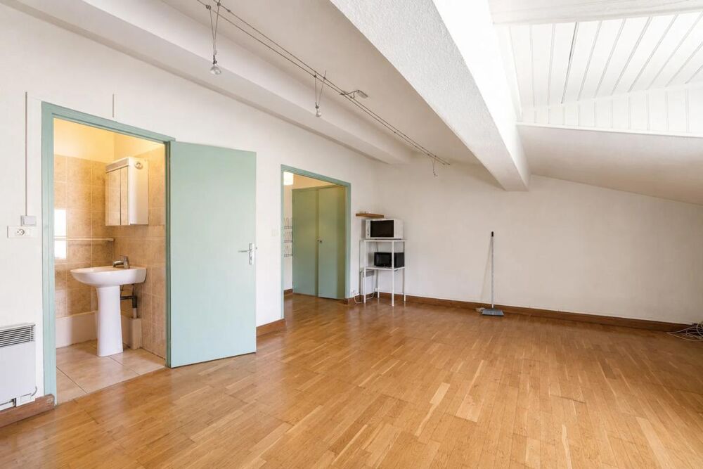 MONTPELLIER (34000)  STUDIO  DERNIER ÉTAGE  IMMEUBLE DE STANDING  AU PIED DU TRAM  IDÉAL INVESTISSEUR