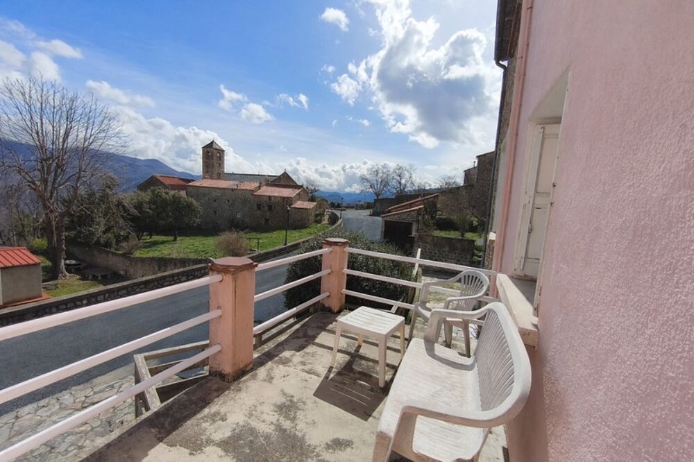 Maison de village 3 faces avec jardin vue dégagée  Montferrer (66)