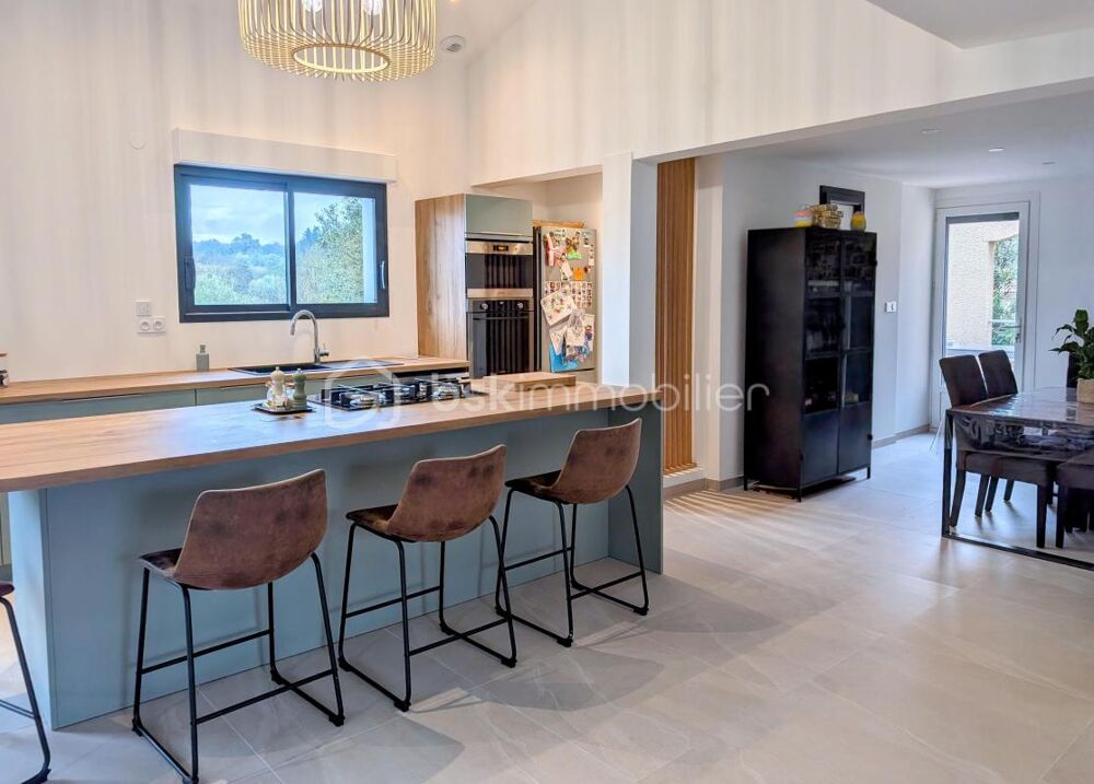 Coup de coeur : Villa rénovée avec soin à Montagnac