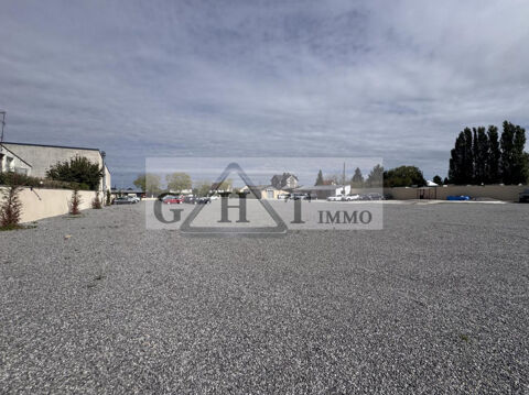   ENTREPOT 4600 M² + 15 000 M² DE TERRAIN A VAUX LE PENIL 