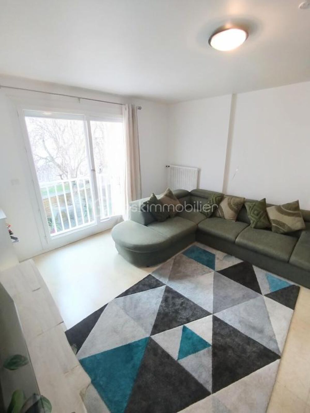 A VENDRE MELUN T2 AVEC PLACE DE PARKING PRIVATIVE IDEAL INVESTISSEUR
