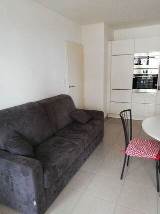  Appartement à louer 2 pièces 45 m²