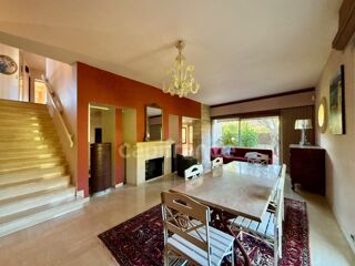  Maison à vendre 10 pièces 245 m²