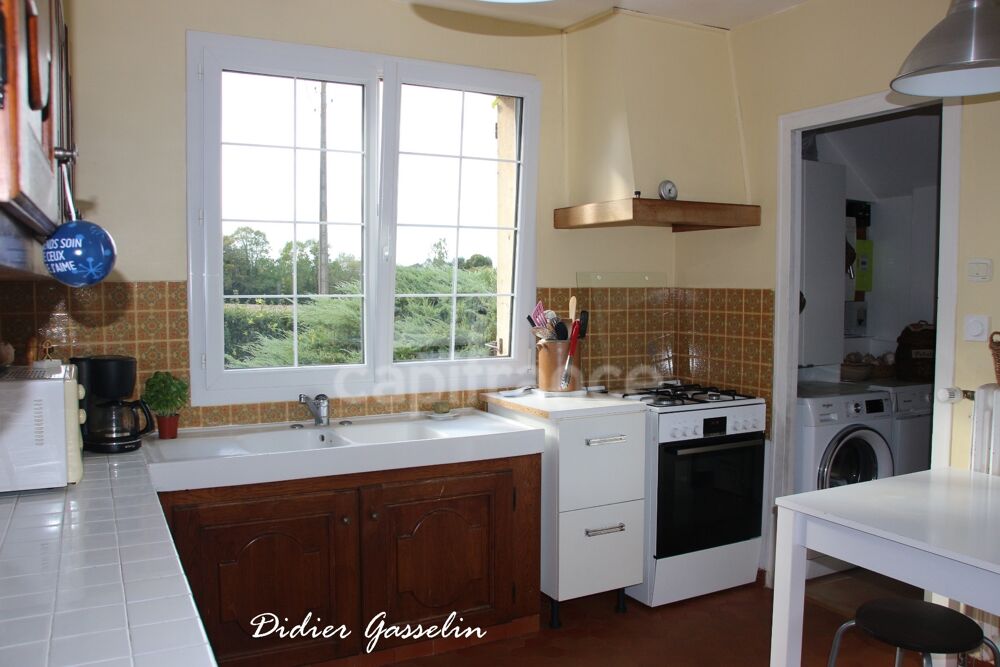 Maison normande rénovée 4 Chambres 139m² Terrain de 6120m² REMALARD (61)