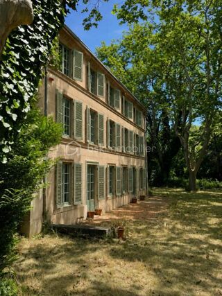  Maison à vendre 15 + pièces 550 m²