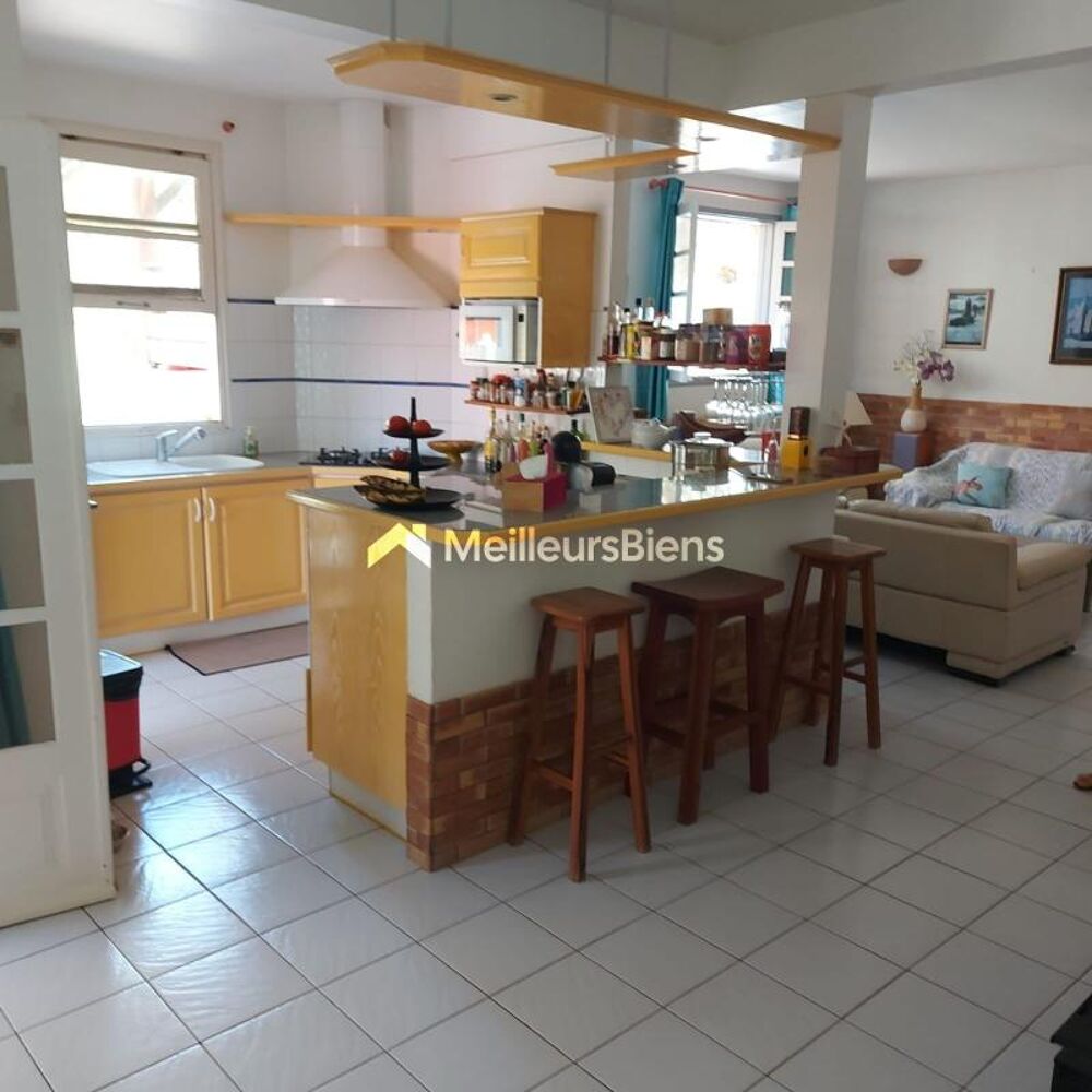 Vente Maison JOLIE VILLA T7 A VENDRE A TERRE DE HAUT LES SAINTES Terre de haut