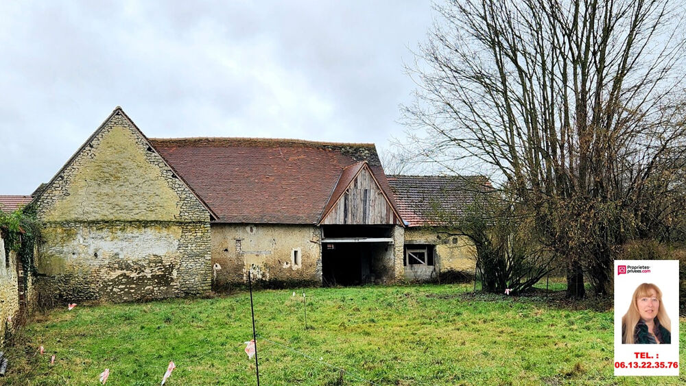 Vente Remise/Grange Vesly - Belle grange en pierres de 217 m2 au sol à aménager complètement - Toiture neuve - viabilisée en Eau et en électricité s Vesly