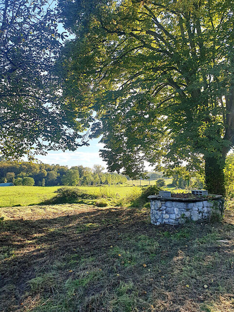   D�p 17270, Maison + d�pendaces + 17 hectares !!! Maison - 2 pi�ce(s) - 37 m�