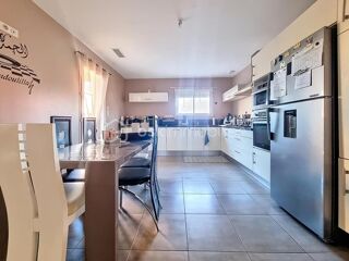  Villa  vendre 5 pices 140 m