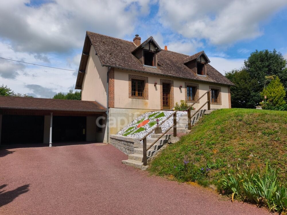 À Échauffour (61370), découvrez cette spacieuse maison familiale de 135 m², offrant 4 chambres, un vaste jardin paysagé de 7 490