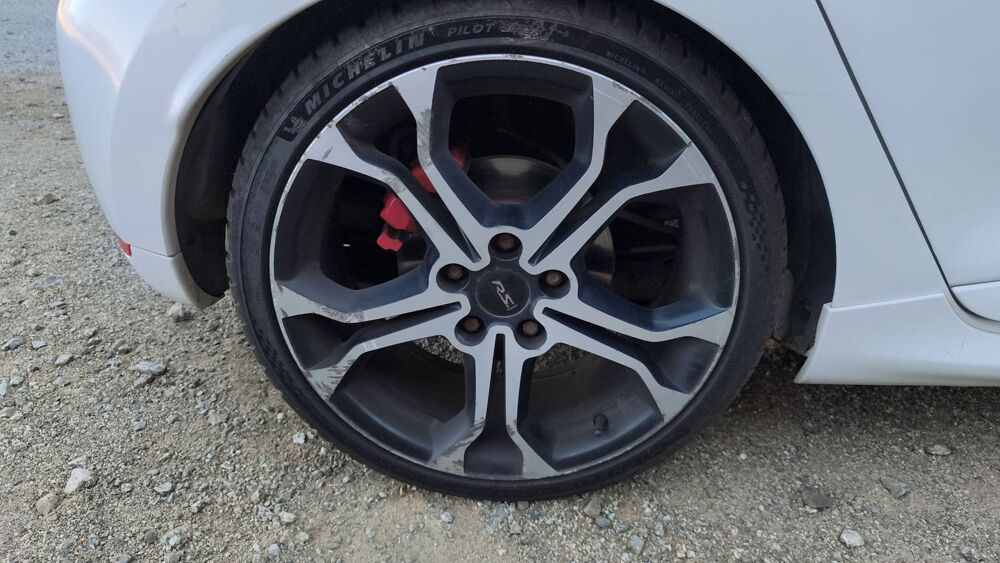 Clio 1.6 Turbo 220 EDC6 Trophy 2015 occasion 20250 Corte