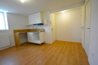  Appartement à louer 2 pièces 35 m²