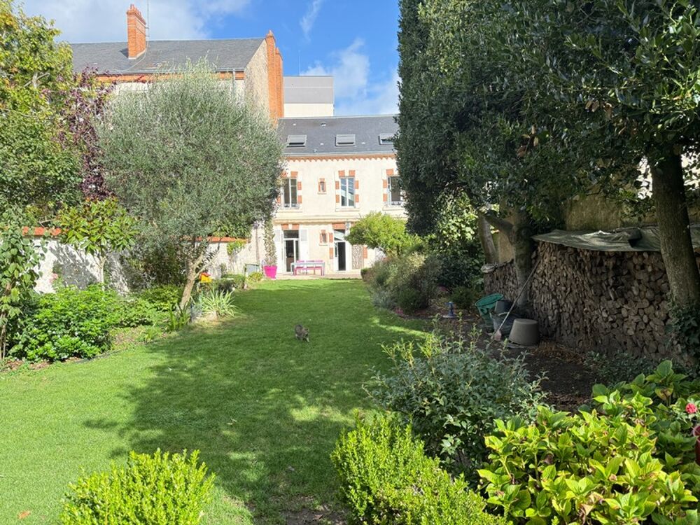 Vente Maison Orléans Dunois, maison bourgeoise à vendre, grand jardin et stationnements, parcelle 457 m² Orleans