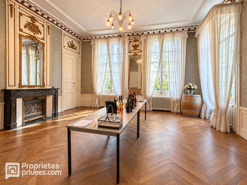 à vendre  Propriété/château Bollène (84500)