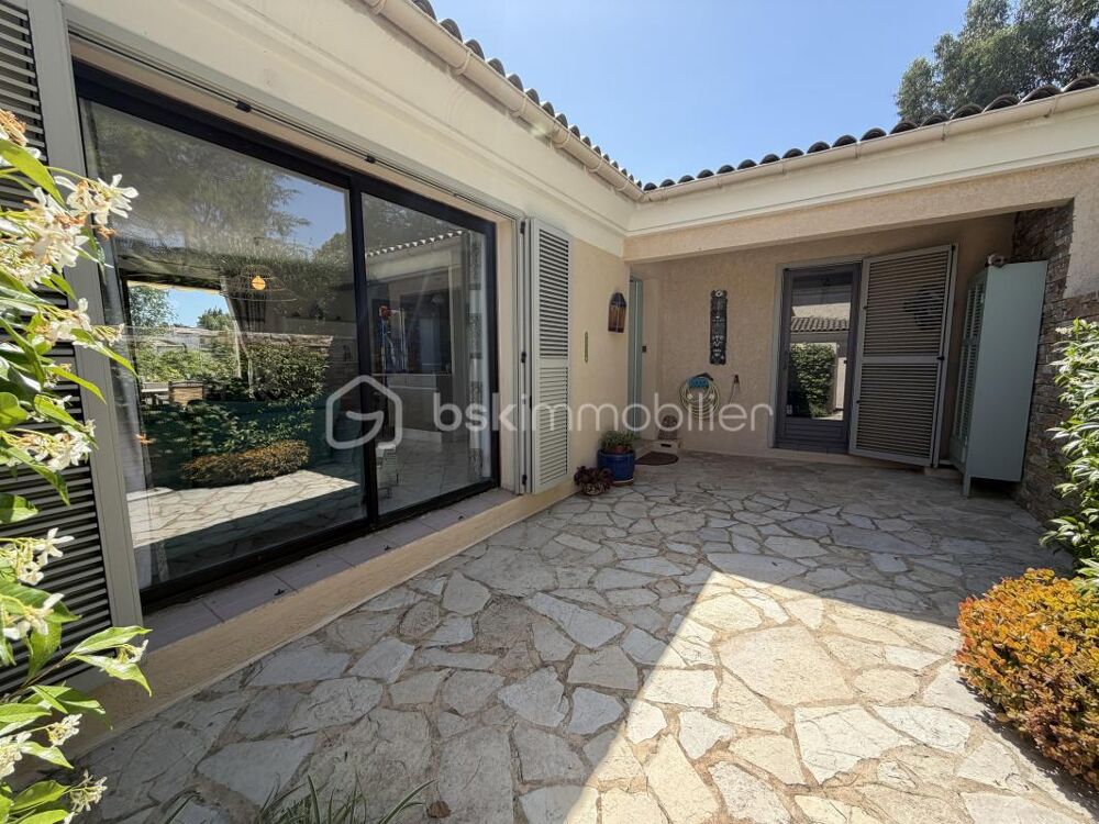 HAUT DE VAUGRENIER / VILLA PATIO / 2 PARKINGS