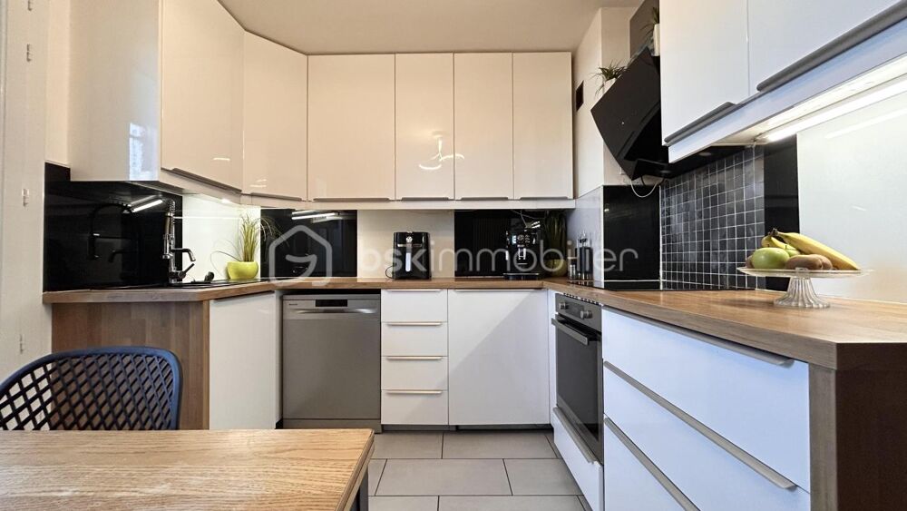 EXCLUSIVITÉ  COUP DE COEUR  T4 67 m² avec balcon, cave et parking