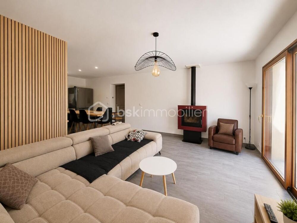 Maison contemporaine 150 m²  4 chambres, suite parentale, double garage et grand terrain aux portes de Redon