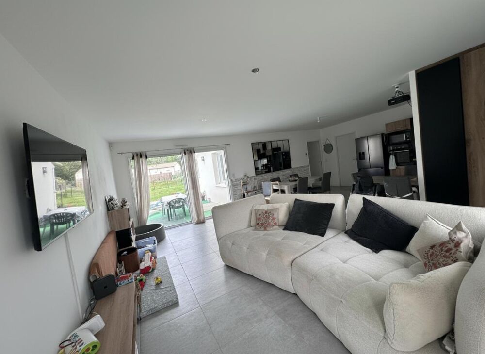 Vente Maison ST JULIEN L'ARS - PLAIN-PIED - 4 CHAMBRES - GARAGE Saint julien l ars