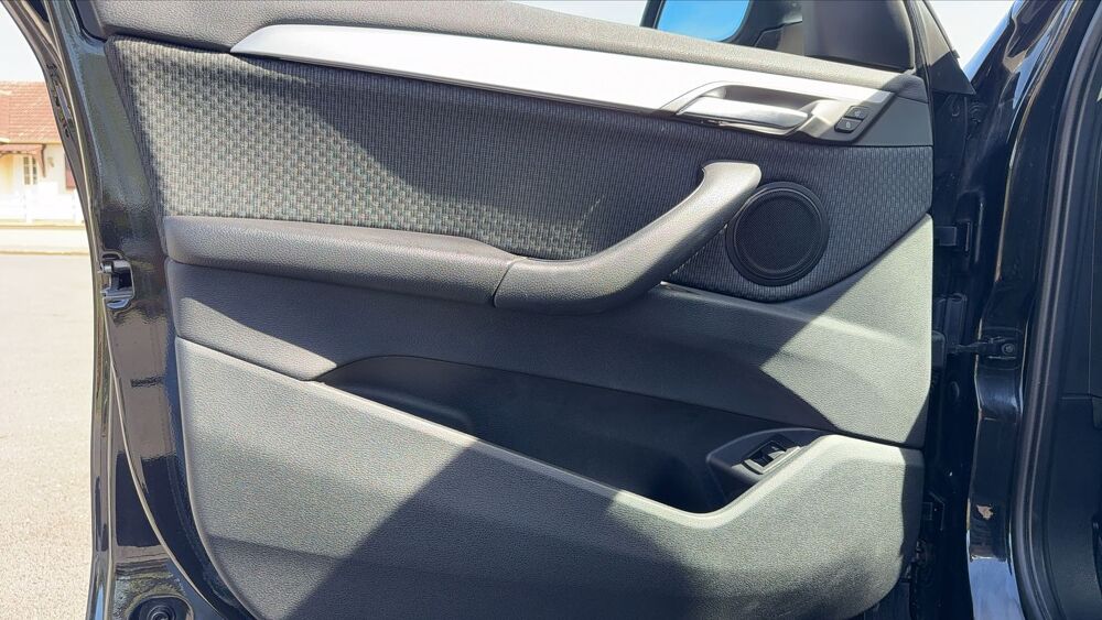 X1 (F48) sDrive 18d 150 BVA Business Design - Automatique 2019 occasion 72000 Le Mans
