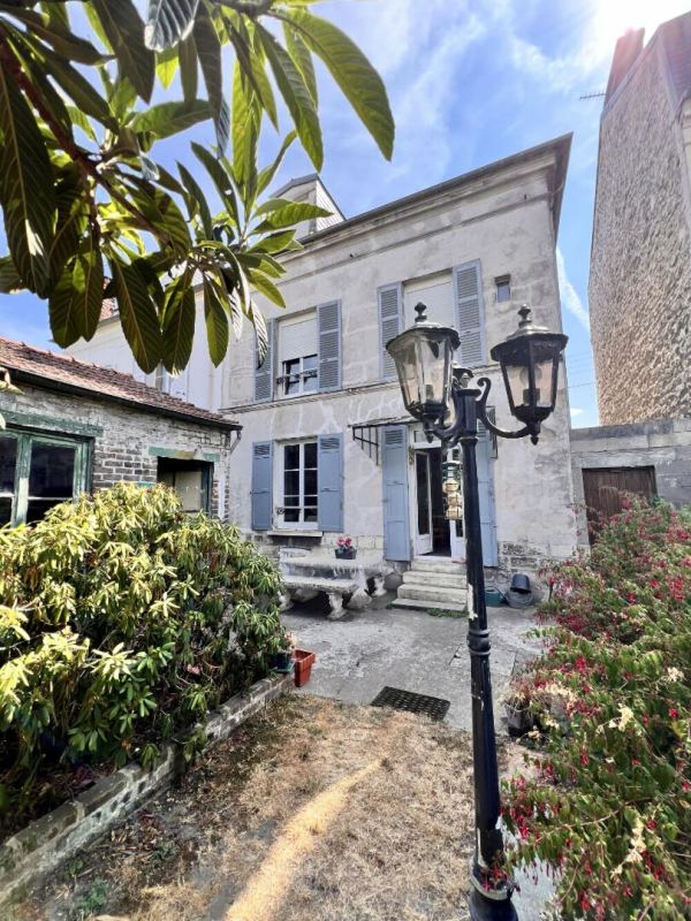78200 MANTES LA JOLIE, Maison 7 pièce(s) 130 m2, 4 chambres, jardin clos de murs, sous-sol total