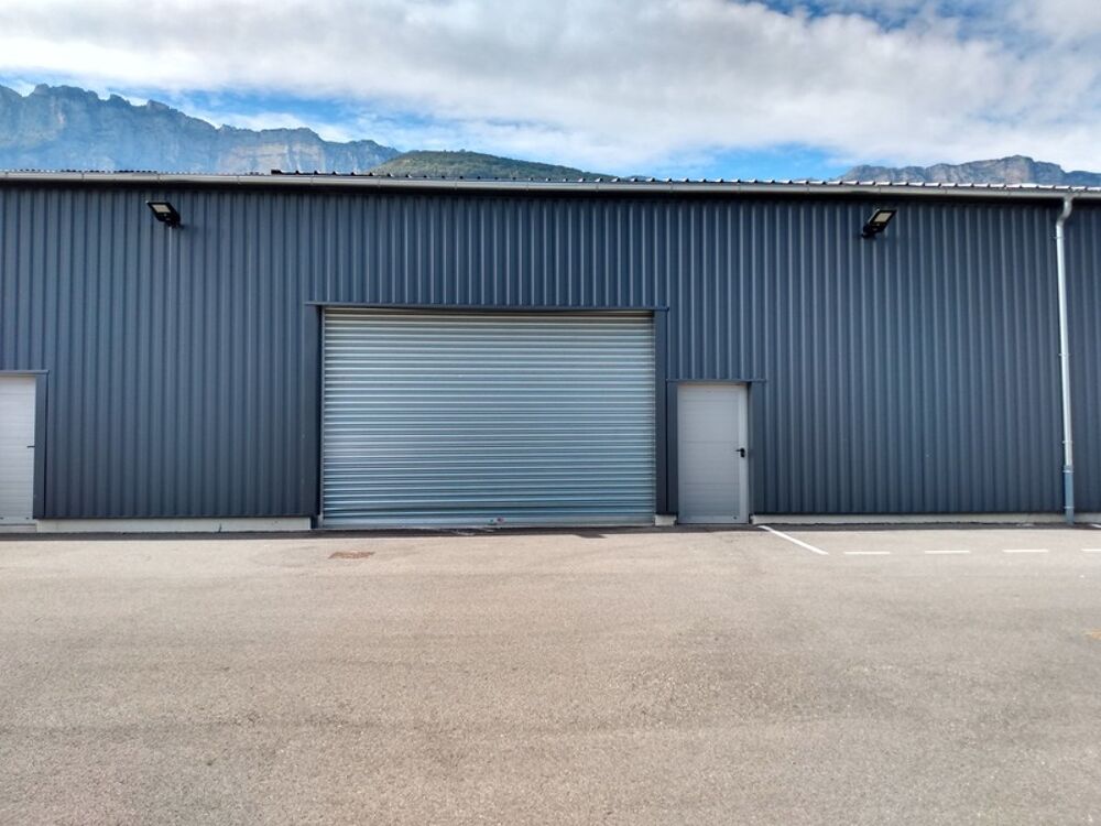   Local/bureau à louer SAINT VINCENT DE MERCUZE (38) 610 m² 