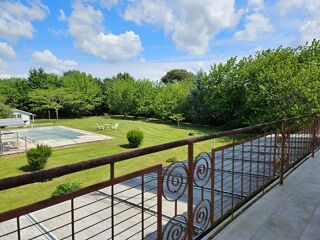  Maison  vendre 8 pices 350 m