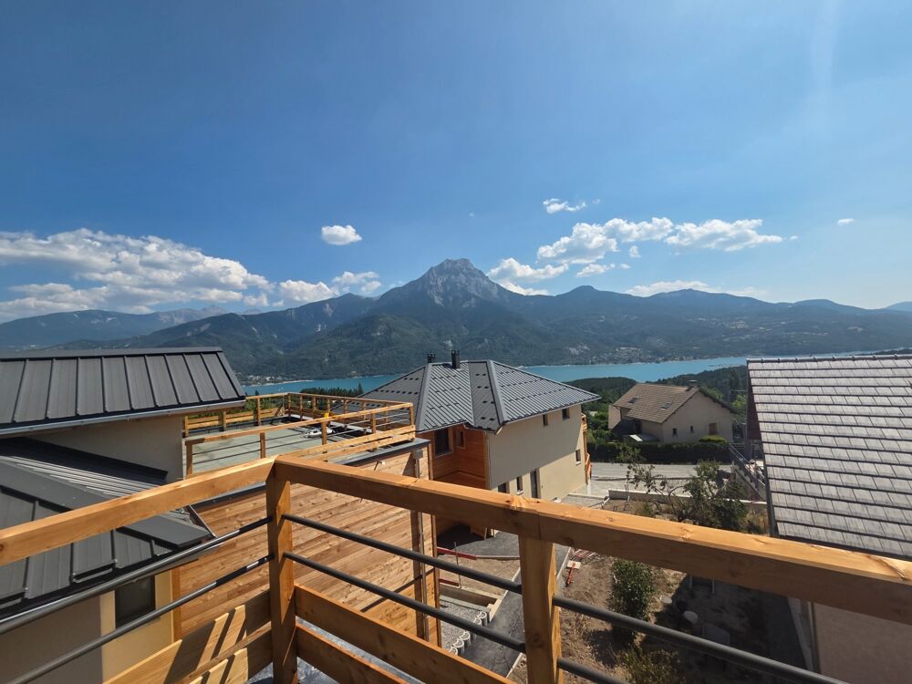 Appartement à vendre T3 /T4 ( 2 chambres et 1 coin nuit) en duplex atypique avec terrasse Vue Lac et Montagnes sur Savines Le La