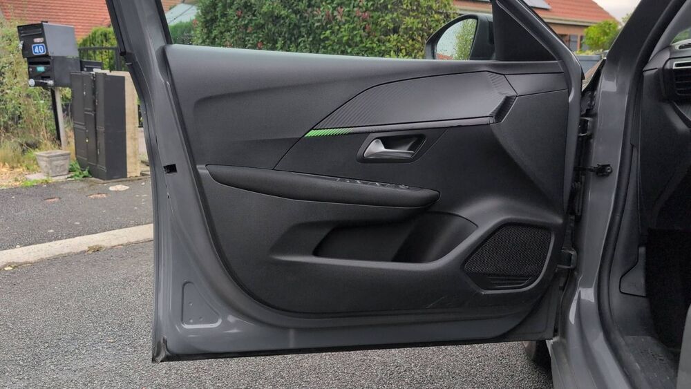 208 1.2 PureTech 100 Style Edition - Premi&egrave;re main Entretien con 2024 occasion 62350 Calonne Sur La Lys