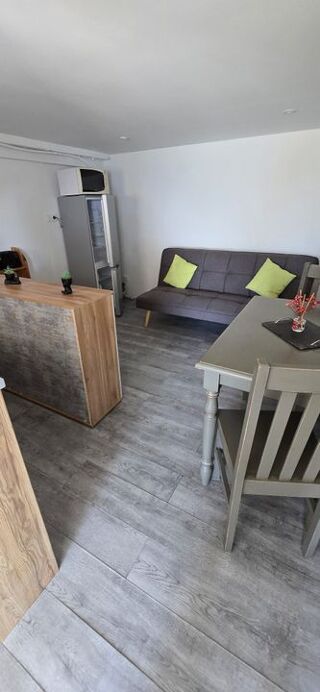  Appartement à louer 2 pièces 32 m²