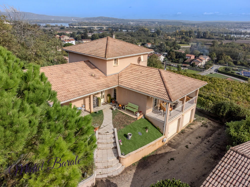 Vente Maison CHAVANAY – MAISON FAMILIALE 233 M² – 5 CHAMBRES – ESPACE INDÉPENDANT – PISCINE – SANS VIS-À-VIS Chavanay