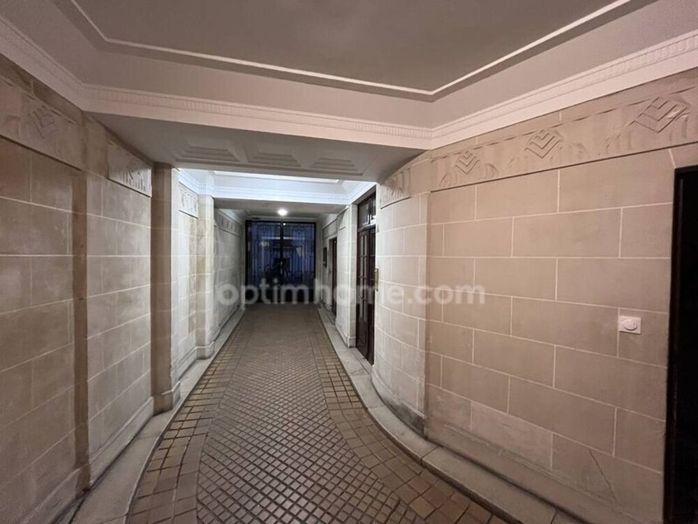 Vente Appartement PARIS 18EME (75) - MONTMARTRE - STUDIO - 17,94 m² - IMMEUBLE ART DECO - CALME - HAUTEUR SOUS PLAFONT 3M - LOCAL VELOS - CONCIERG Paris 18