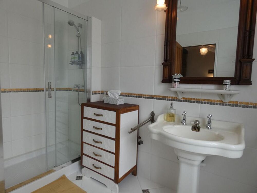 à vendre  Propriété/château Villebaudon (50410)