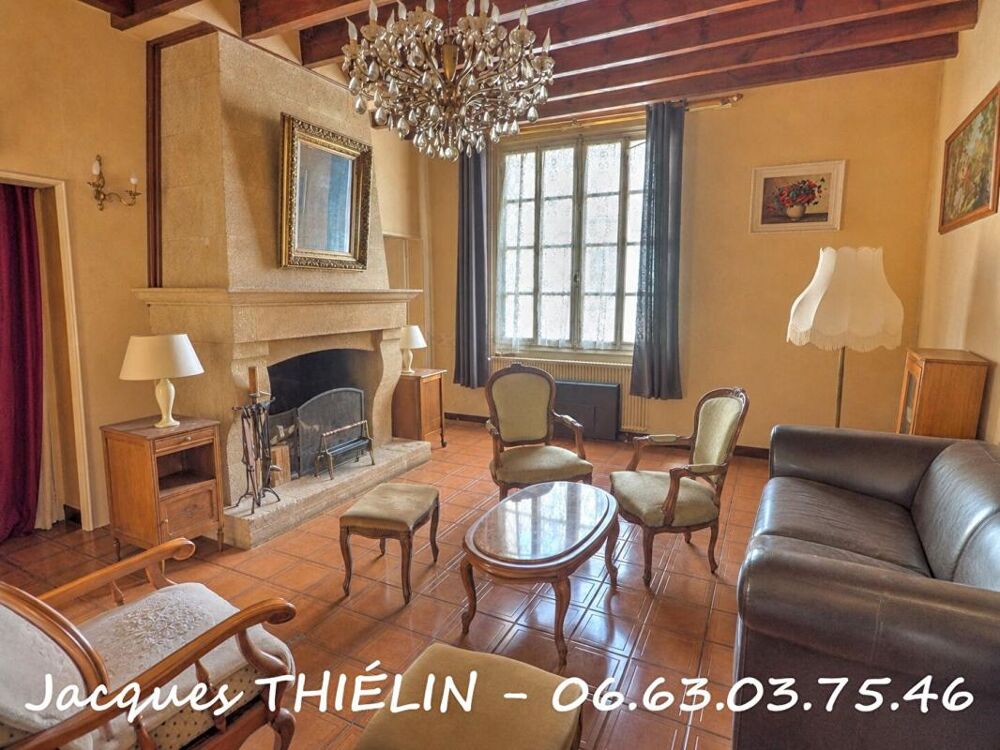 MAISON DE VILLE À FORT POTENTIEL AVEC JARDIN, DÉPENDANCES ET LOGEMENT ANNEXE