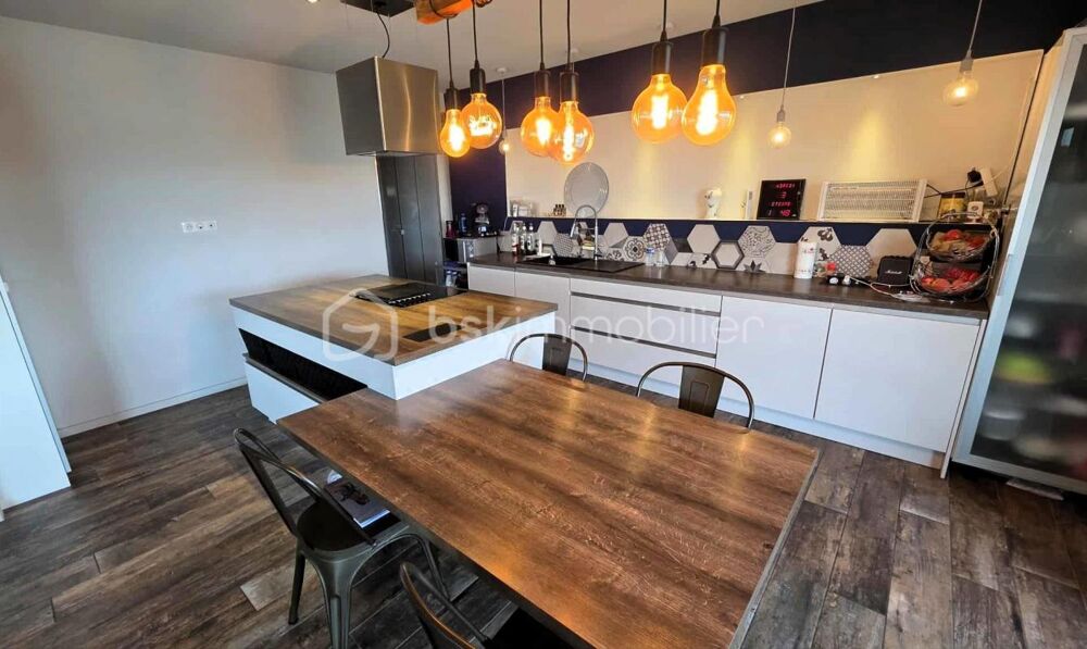 A DRAGUIGNAN (VAR) - COL DE L'ANGE - MAISON D'ARCHITECTE - 255 M² - PISCINE - GARAGE