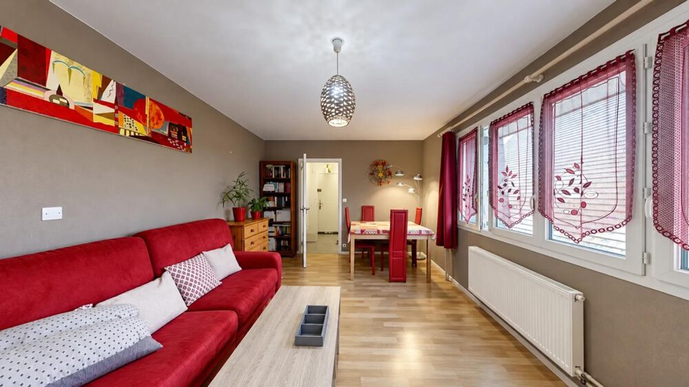 Vente Appartement IFS PLAINE – Appartement 2 pièces de 45 m² au dernier étage avec Ifs