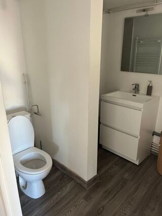  Appartement à louer 3 pièces 65 m²
