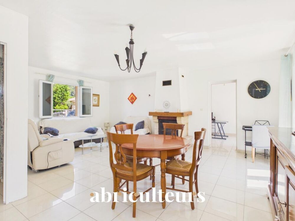 Vente Maison Maison familiale T7 de 128 m² sur parcelle de 1 620 m² avec piscine - Saint-Chamas (13250) Saint chamas
