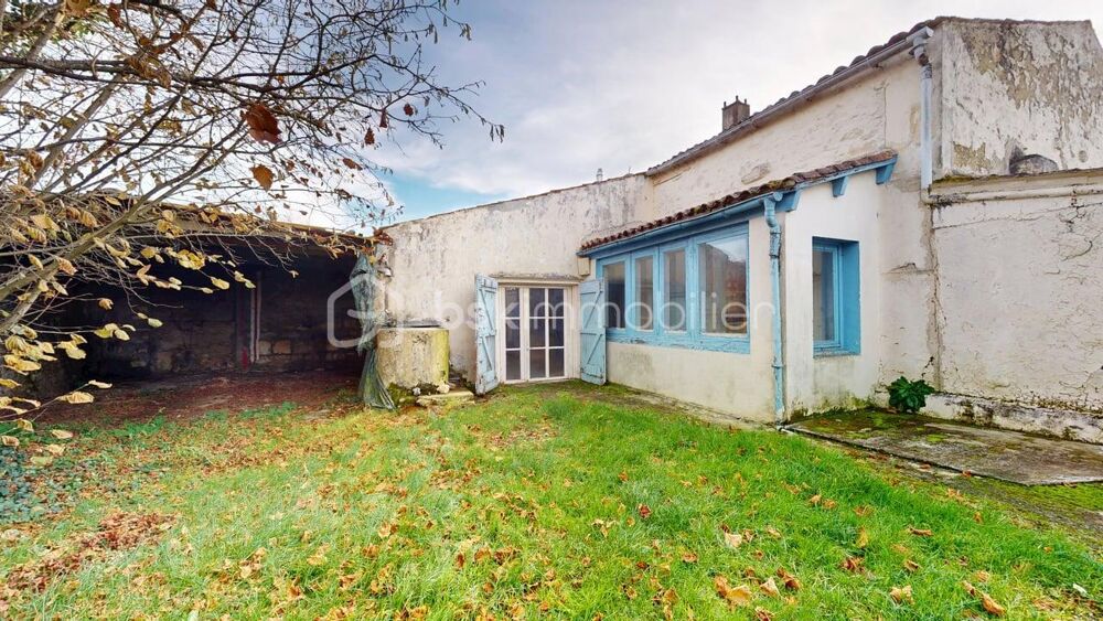 ? Maison + dépendance + terrain constructible  122 000 €  5 min de Saint-Savinien et d'Archingeay