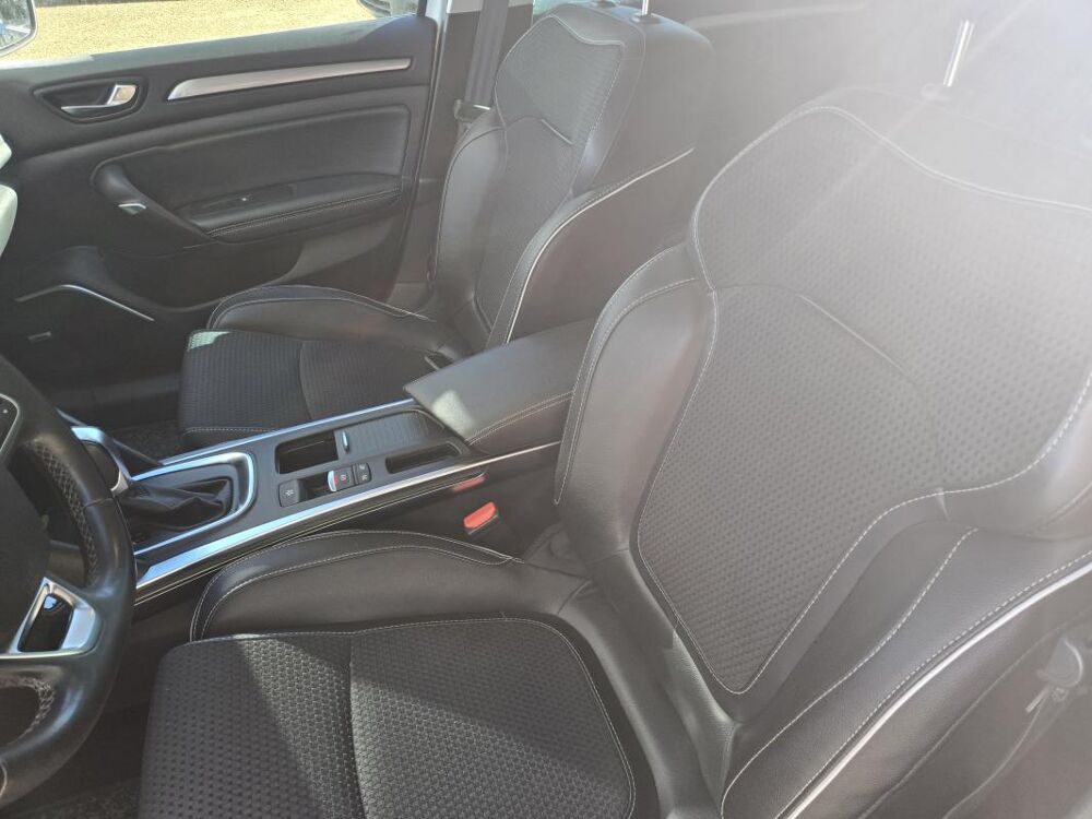 M&eacute;gane ESTATE 1.3 TCE 140 CH BOSE 1ere MAIN GARANTIE 6 MOIS / REPRI 2019 occasion 36300 Le Blanc