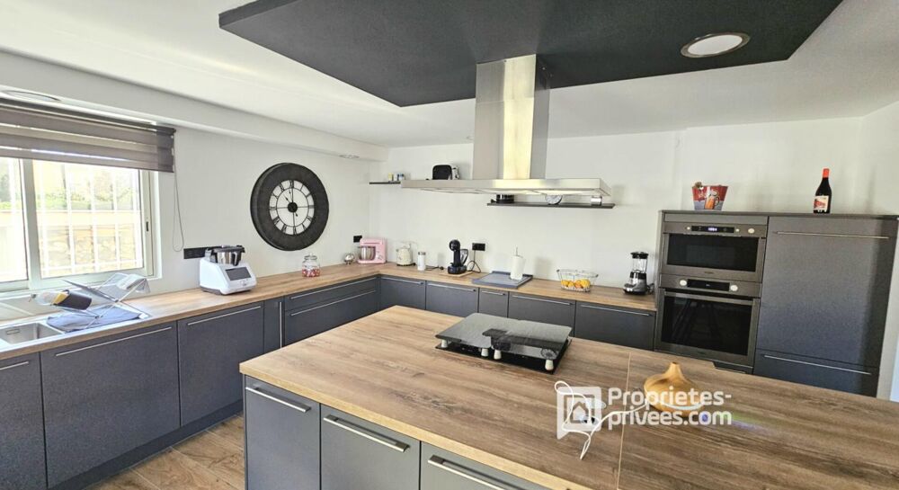 Elne maison de ville de 145 m² avec piscine et jardin