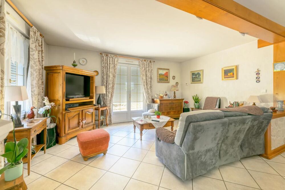 Maison de 7 pièces de 176 m² à Nouans-les-Fontaines