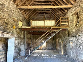  Remise / Grange à vendre 140 m²