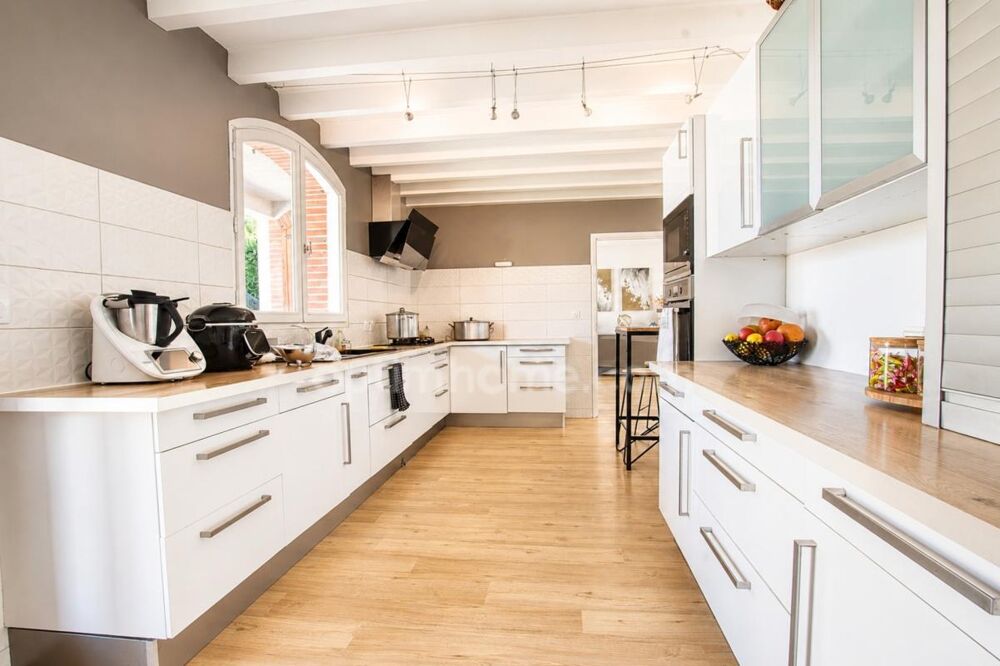 Vente Maison LAUNAGUET – SUPERBE MAISON FAMILIALE DE 170 m² AVEC PISCINE SUR TERRAIN DE 1 357 m² Launaguet