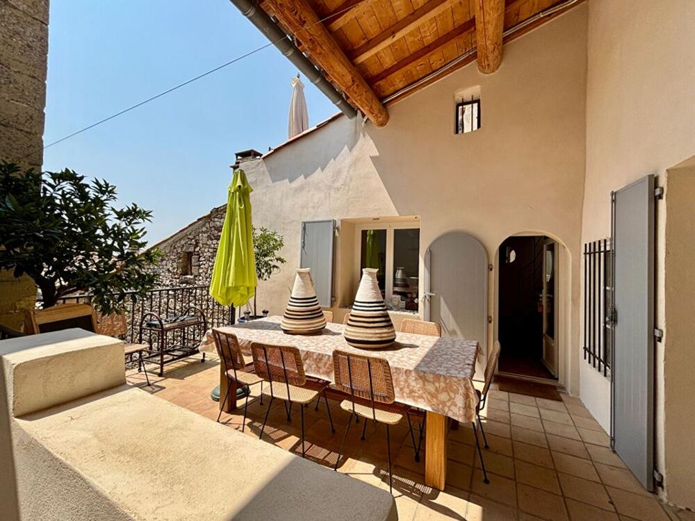 Maison en pierre rénovée avec piscine