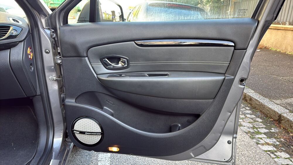 Sc&eacute;nic 1.5 dCi 110 EDC6 Bose 2014 occasion 69008 Lyon