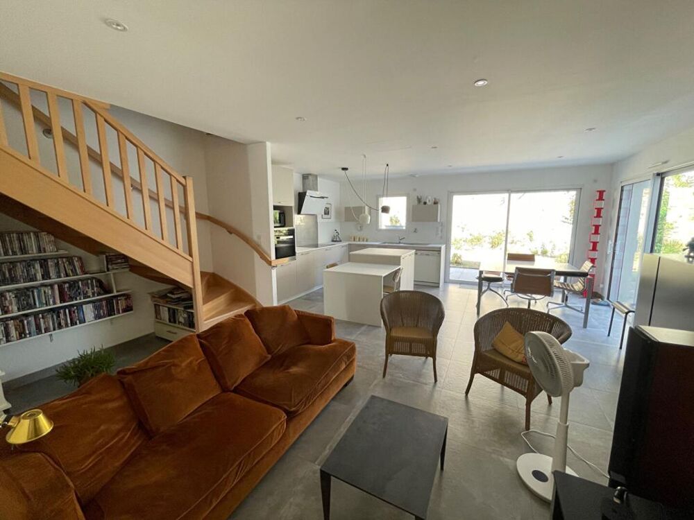 Maison récente 104 m2, 3 chambres, vie de plain-pied et garage 37 m2 à Paimboeuf