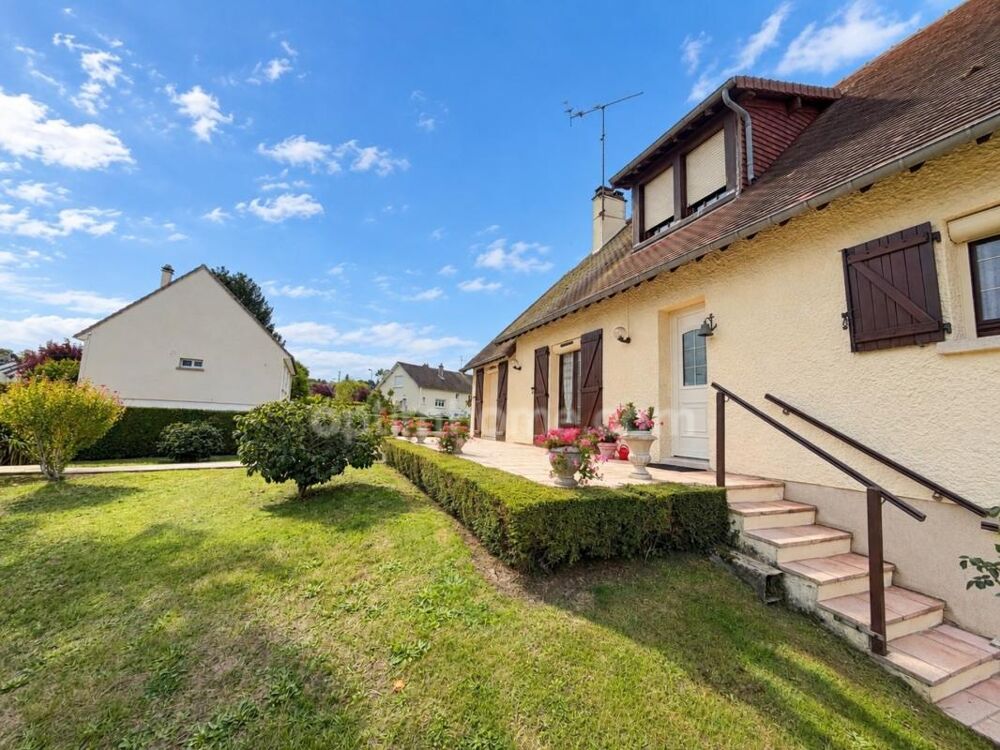 Vente Maison Maison de 6 pièces avec 4 chambres, double salon et sous-sol complet – Livarot Pays d'Auge (14140) Livarot pays d auge